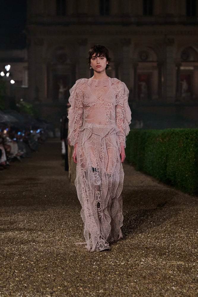 robe en dentelle nude Dior 