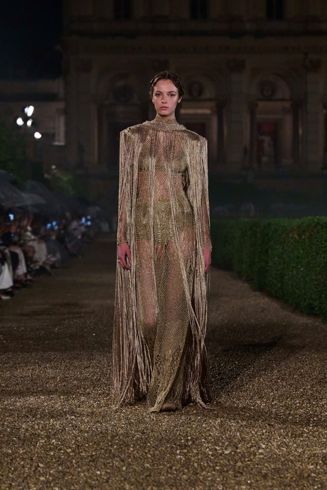 Robe dorée à franges dorées Dior croisière 2026
