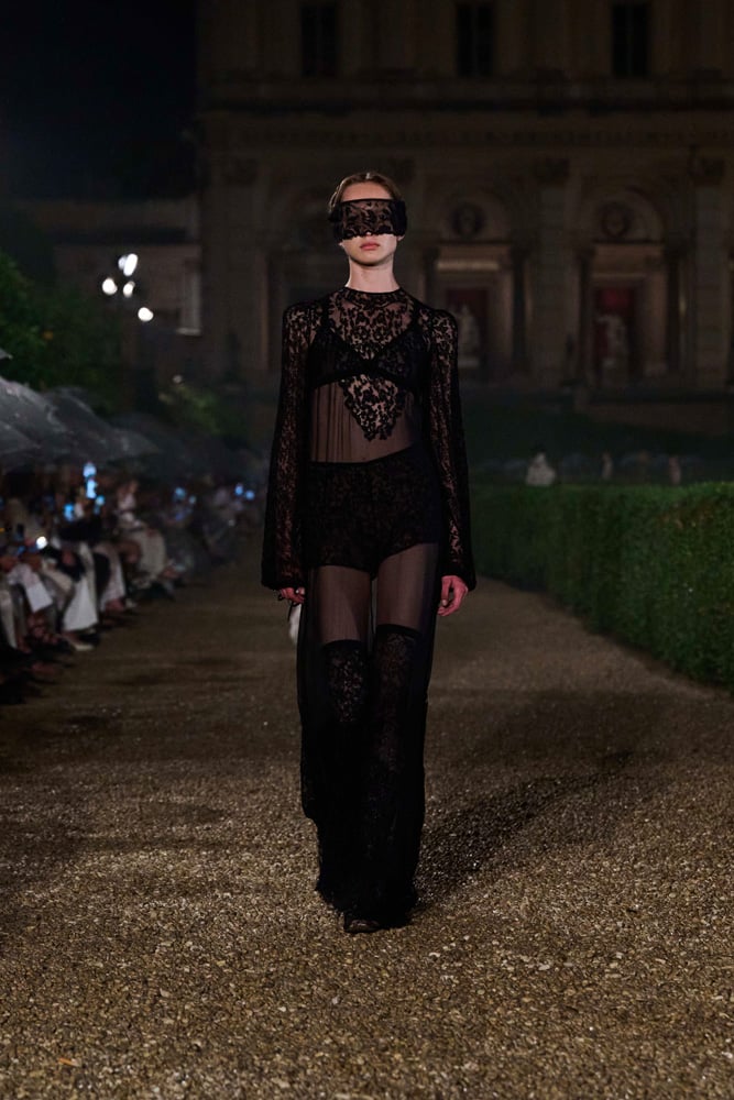 robe en dentelle noire Dior