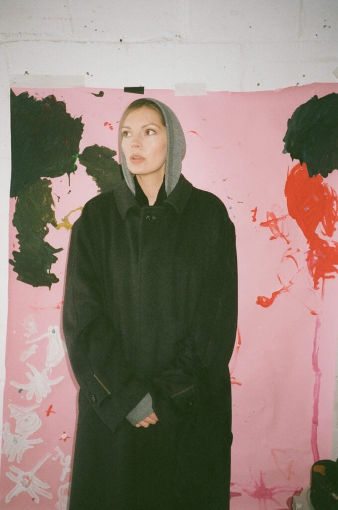 La chanteuse Rosie Lowe photographiée par Gabby Laurent.