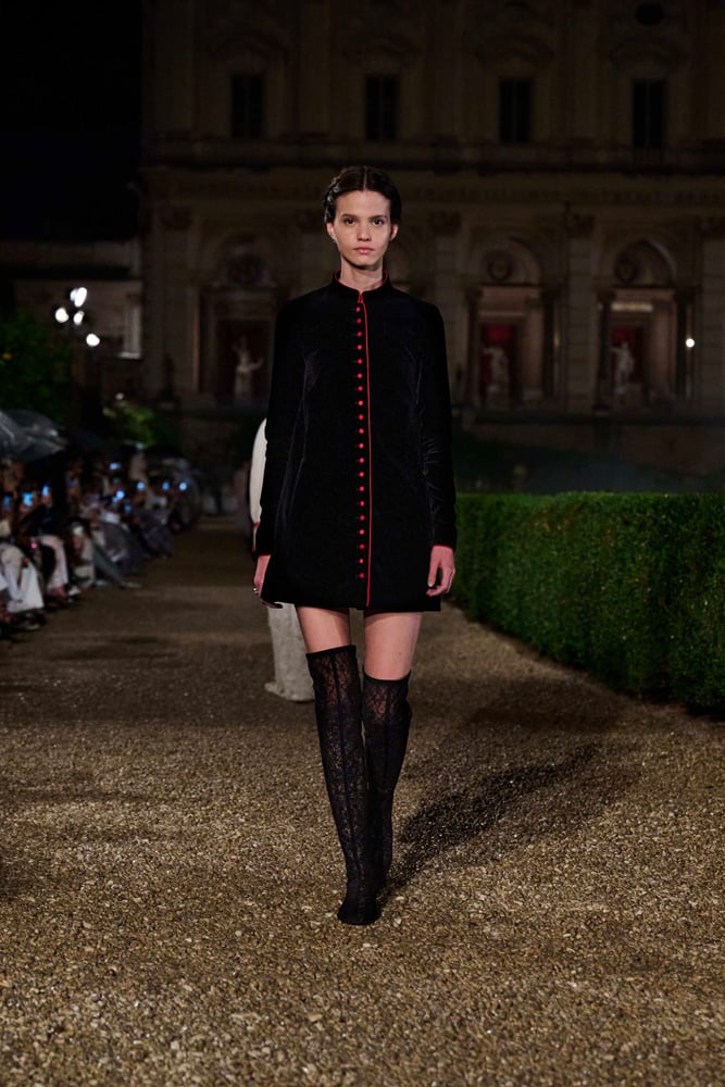 robe noire par maria grazia chiui
