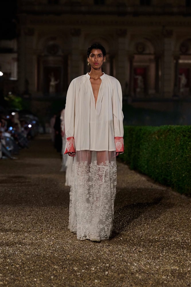 blouse et jupe transparente par maria grazia chiuri