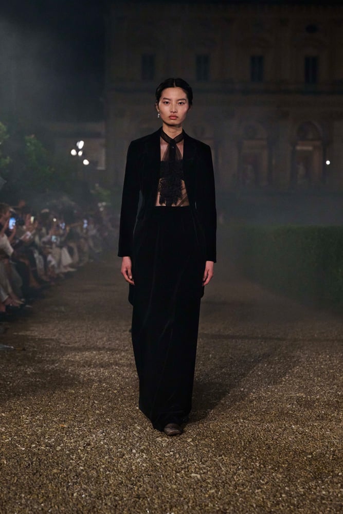 look noir par maria grazia chiuri