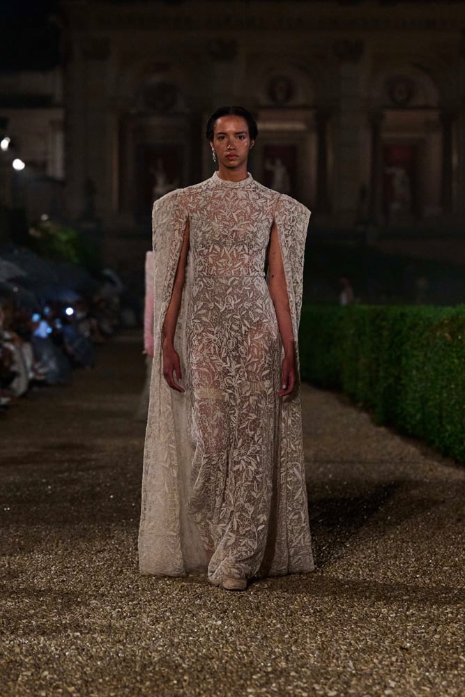 robe en dentelle blanche Dior croisière 2026