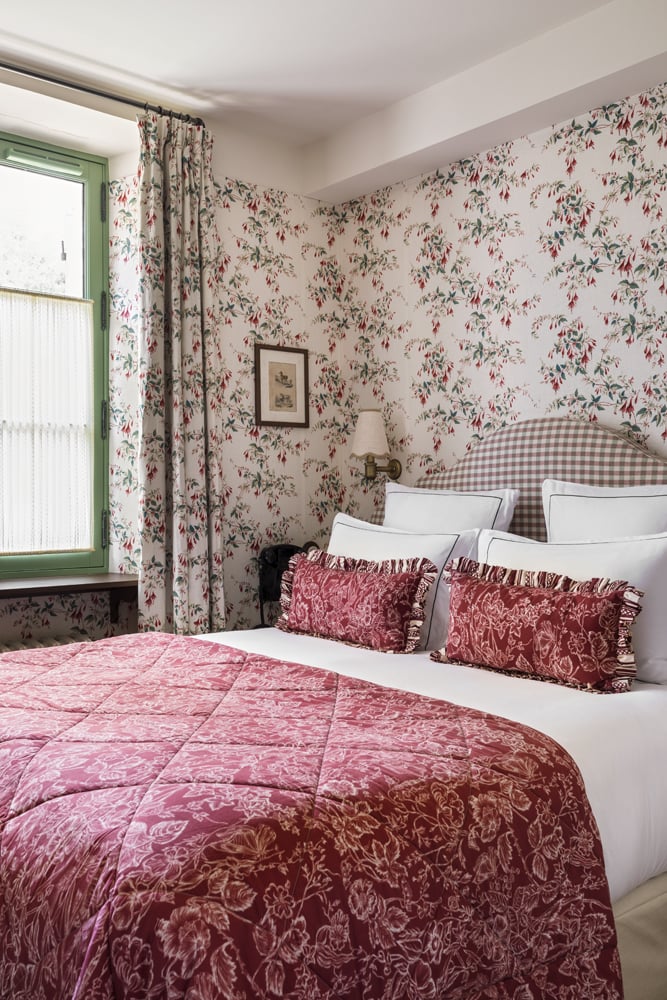 Une chambre de l'hôtel dans la Ferme de l'Abbaye des Vaux-de-Cernay