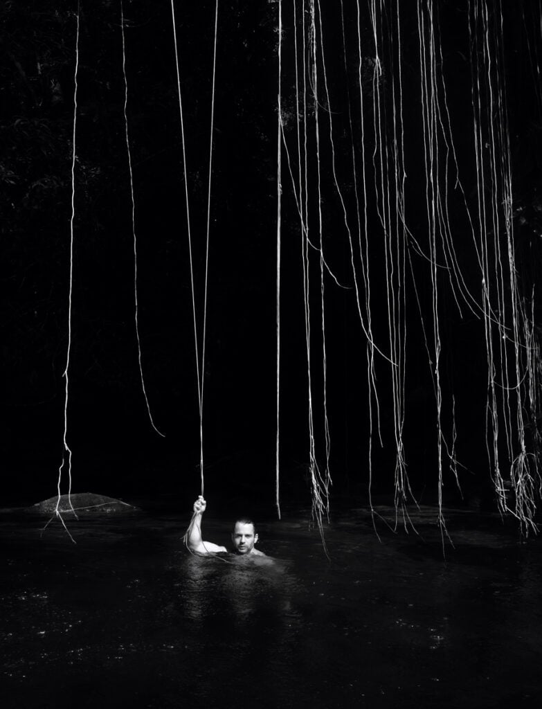 L'artiste Lucas Arruda photographié par Vidar Logi au Brésil pour Numéro art.