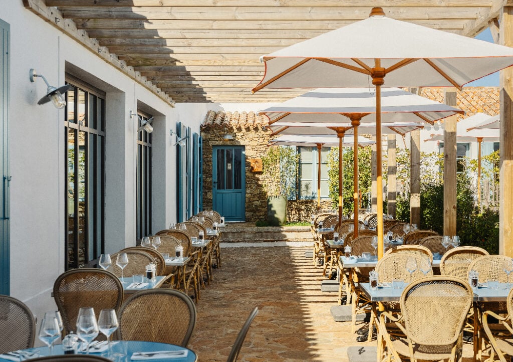 Hôtel La Mission sur l'île d'Yeu, la terrasse extérieure 